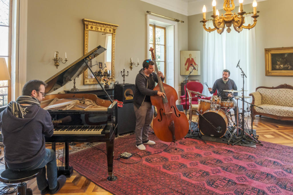 20210120 alexi poncot trio cvr 1399