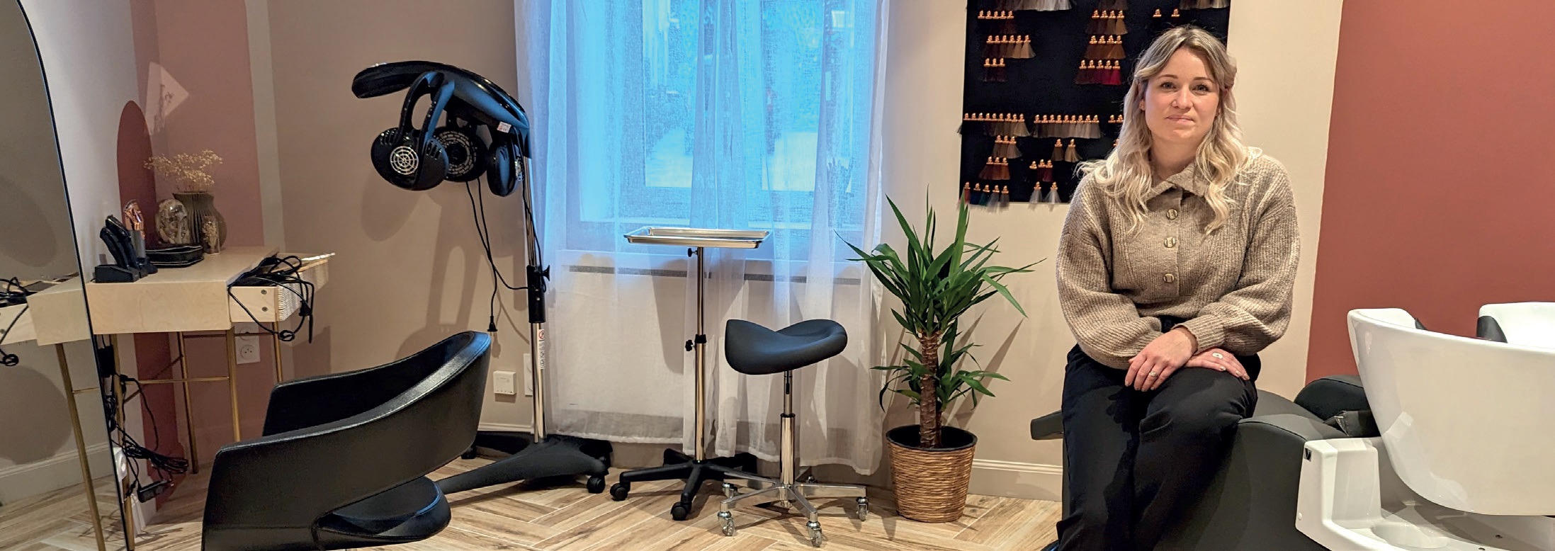 Emelyne Voluet : son salon de coiffure dans un studio - Bourg-en-Bresse