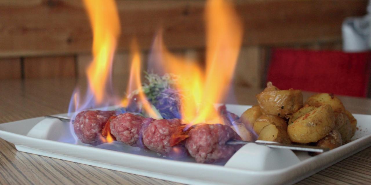 Le Fire Apache : La nouvelle brochette innovante du Rod’s Coffee