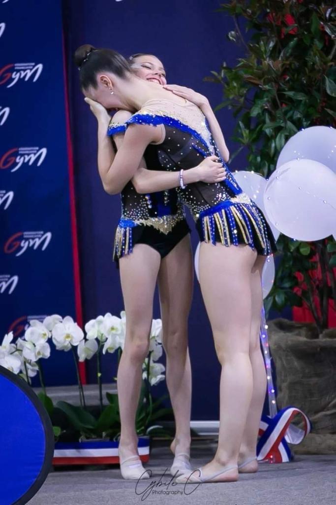 2 louise et eden podium credit cybile c photography 1
