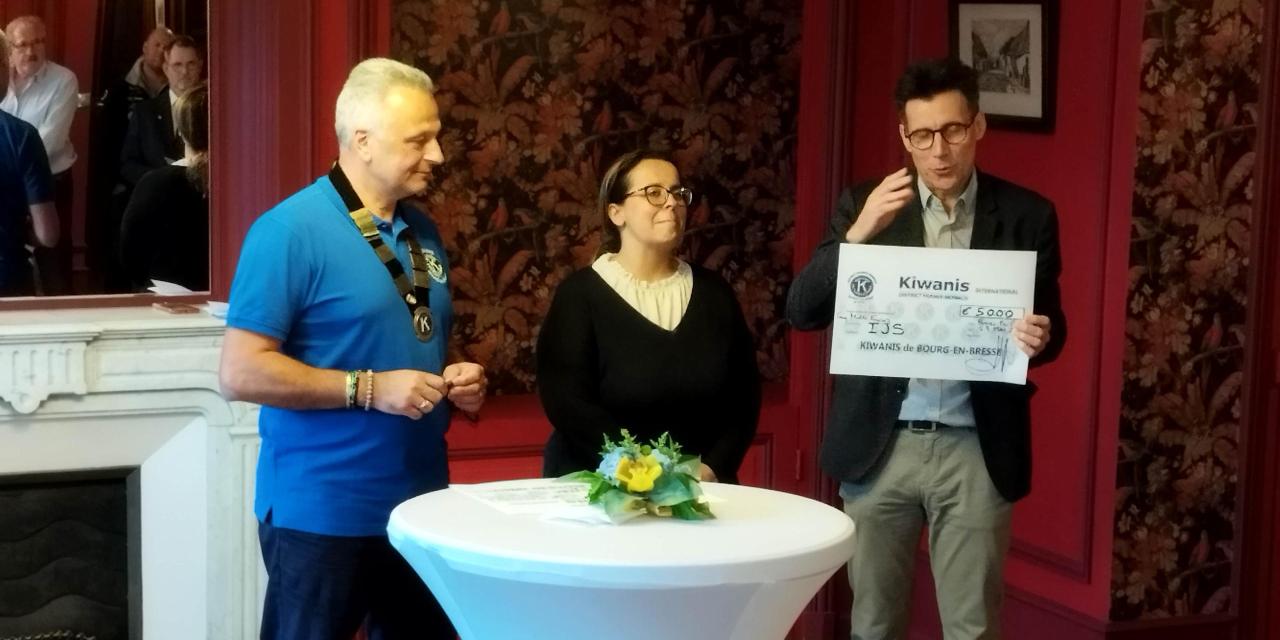 Remise de dons à 5 associations du bassin de Bourg-en-Bresse