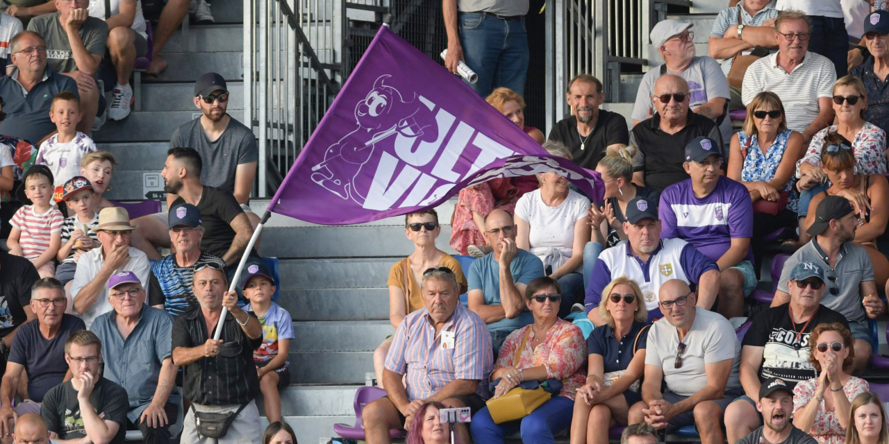 Les Ultras Violets attendent des jours meilleurs