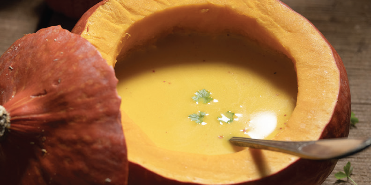 Testez la recette du velouté de potimarron par par Stéphane Prévalet, chef du restaurant Mets & Vins