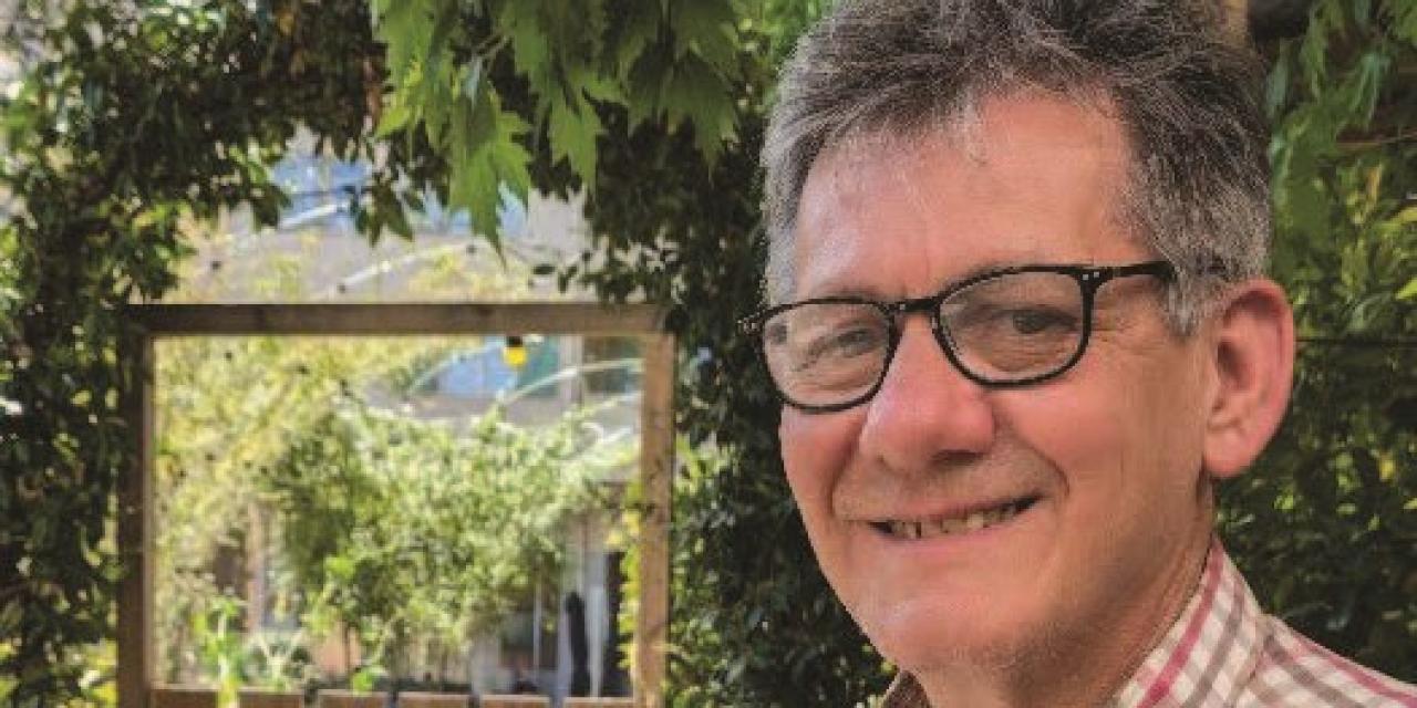 Le Beaujolais à fleur de vers par Jean-Luc Gonin