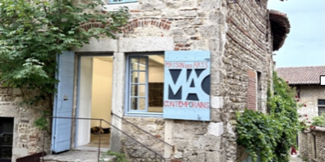 « MAI MAC », un nouveau salon de peinture s&rsquo;ouvre à Pérouges