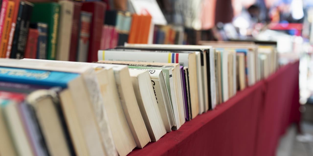 MARCHÉ aux livres